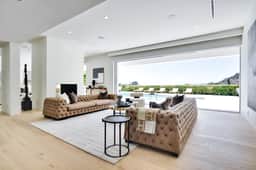 Wander Beverly Hills Horizon