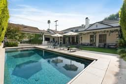 Wander Beverly Hills Modern
