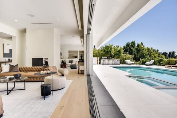 Vista Modern - Image 1